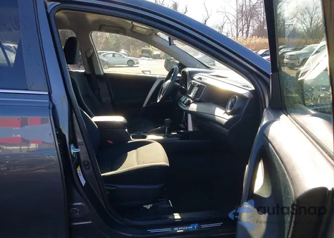 2016 Toyota Rav4 Le z USA, uszkodzony, nr VIN JTMZFREV7GJ061557